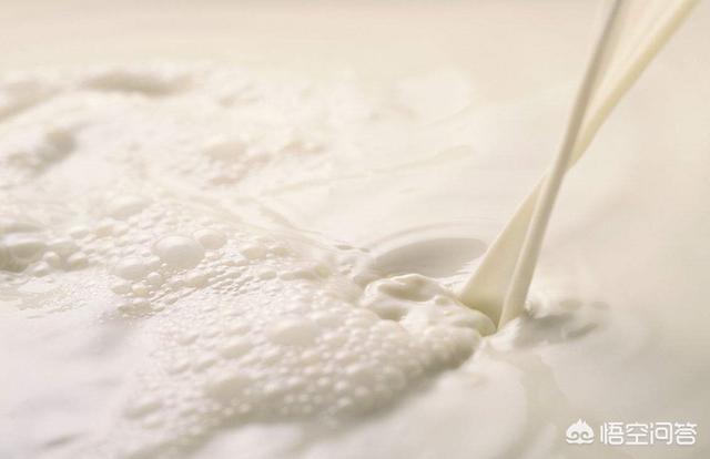 美国为什么宁愿把牛奶倒掉，资本家为了谋求供需平衡