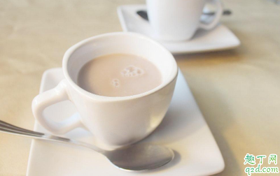 哺乳期可以喝奶茶吗?坐月子期间偶尔喝一杯奶茶可以吗?
