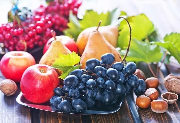降低血糖十大水果排名，水果没有降糖作用（可食用低糖水果）